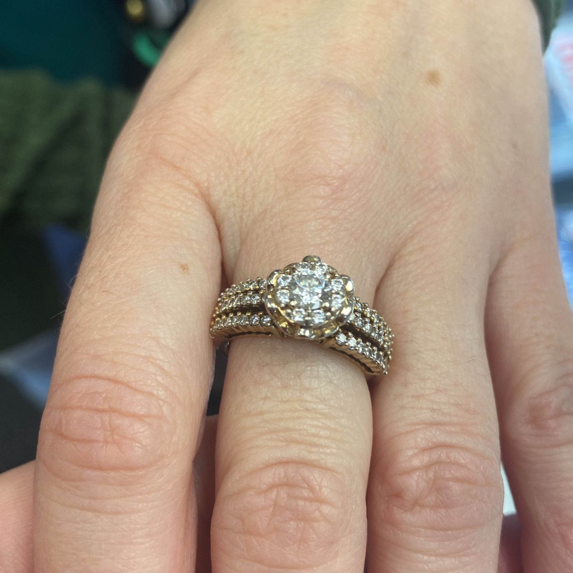 Ladys Ring 14k Gold
