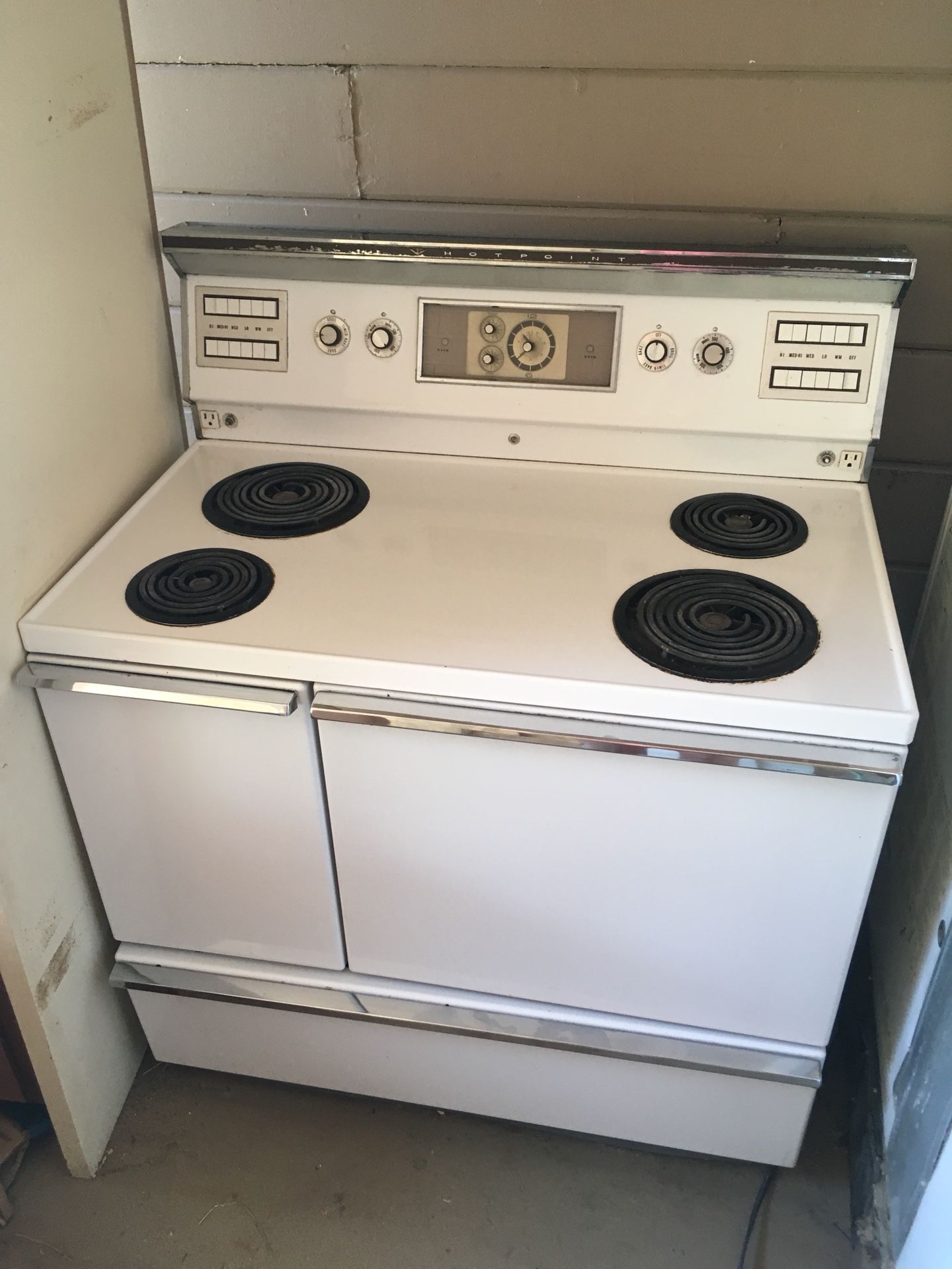 Hotpoint Vintage Electric Stove