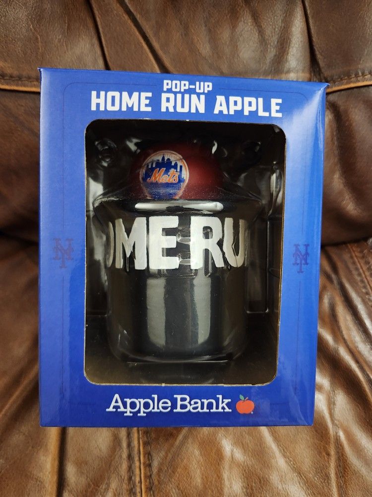 New York Mets Home Run Apple Giveaway