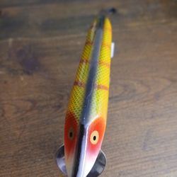 Vintage Heddon Wooden Vamp Does 4 1/2 Inch Red Face