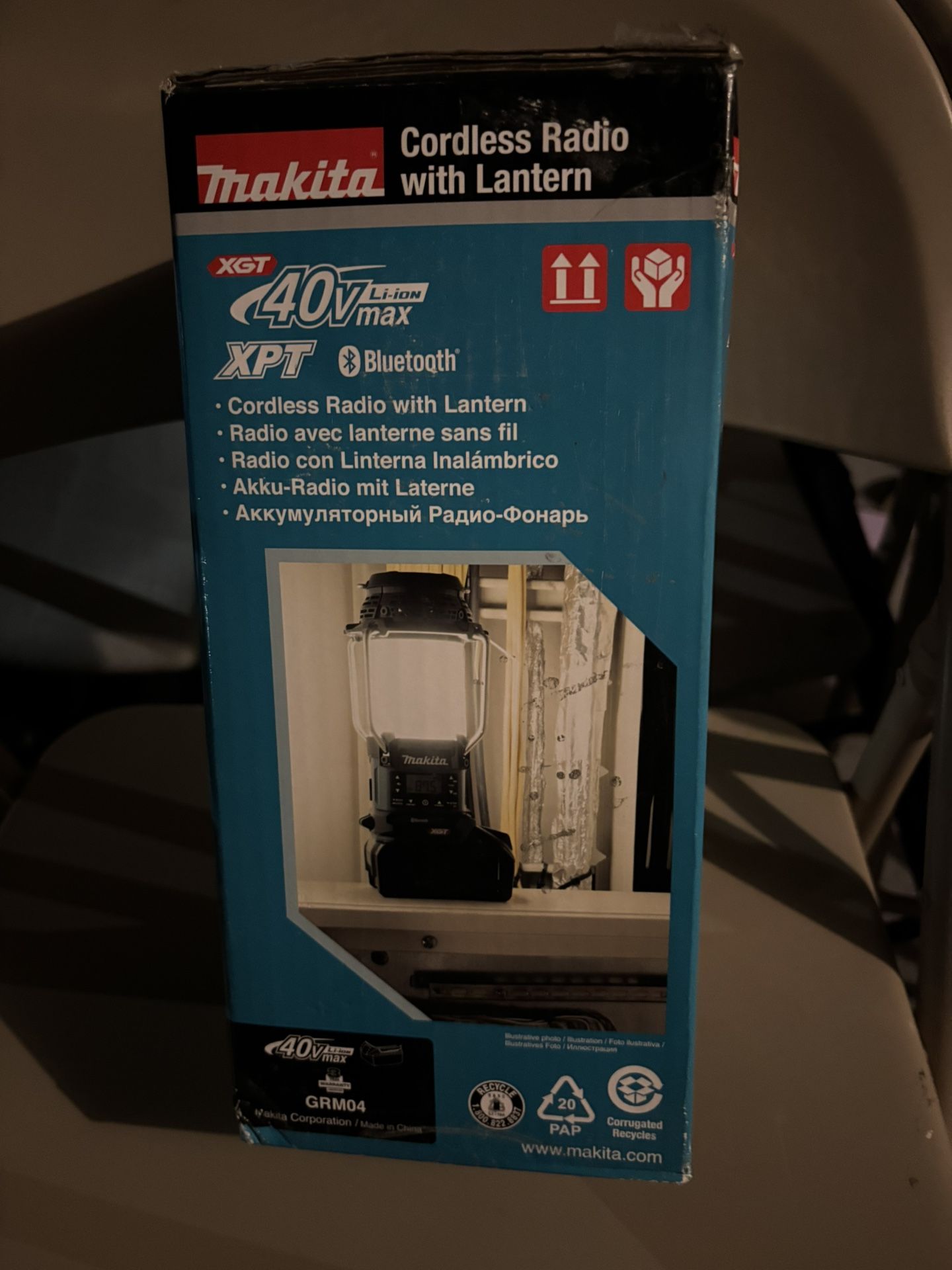 Makita 40V max XGT Cordless Lantern with Radio, Tool Only $140 OBO
