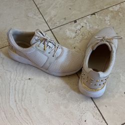 Michael Kors Women 6.5 Shoe