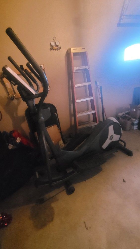 Gold's Gym Elliptical