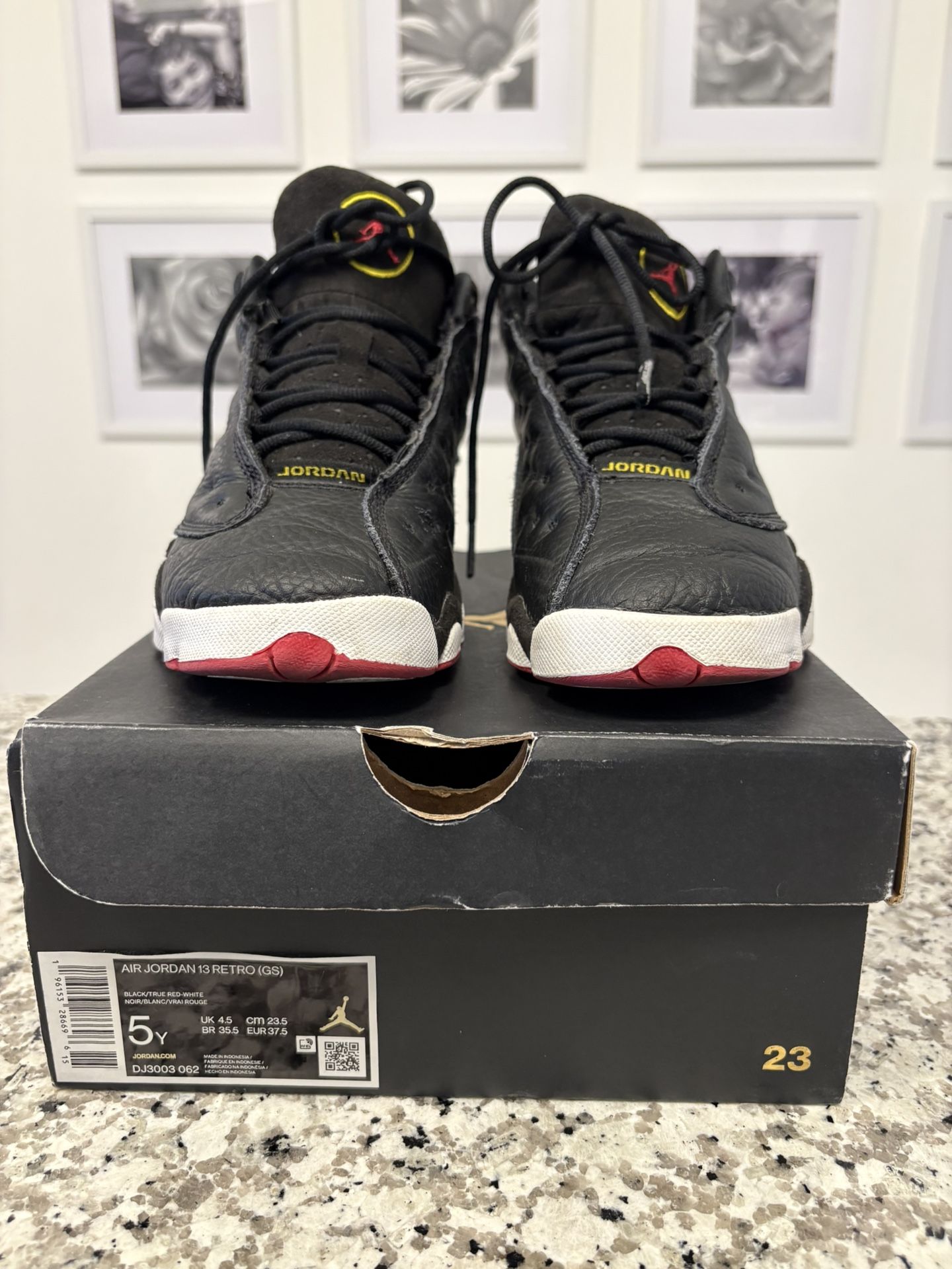Air Jordan 13 (Retro) Size 5Y (USED)
