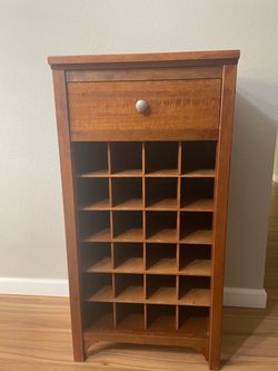 Wine cabinet