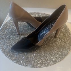Calvin Klein Tan And Black 7.5