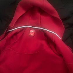 Red Nike tech 