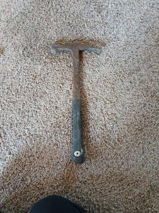 Estwing hammer, 20 oz Bricker's/Mason's hammer or a framing hammer