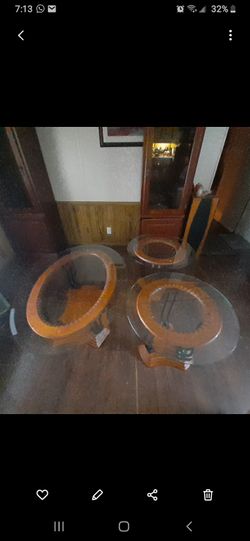 3 Glass tables