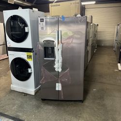 💥FINANCING AVAILABLE 💥 GE Stainless Steel Refrigerator With Ice Maker And Water Dispenser