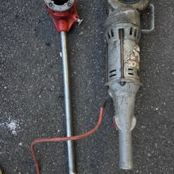 Right 700 Power Threader And 2” Die “ Works Great “