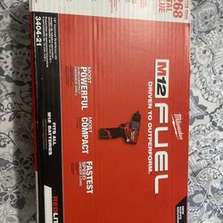 Milwaukee M12