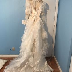 Wedding dress