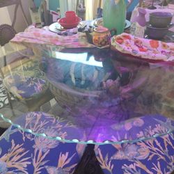 5 Chair's Glass Table 