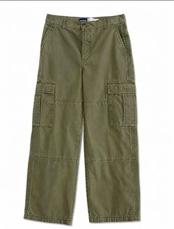 Boys Old Navy L-10/12 Olive green cargo pants with relaxed/baggy fit