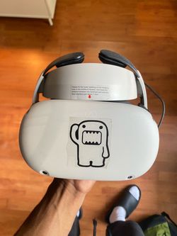 Meta Quest 2 VR Headset