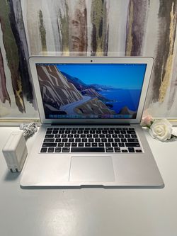 Apple MacBook Air  2015 15” Laptop Intel i5 4GB RAM 128GB SSD w/ Charger - $129