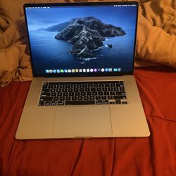 MacBook Pro 16 Inch And A 15 Inch 2019 Models Both I7 Intel Core 