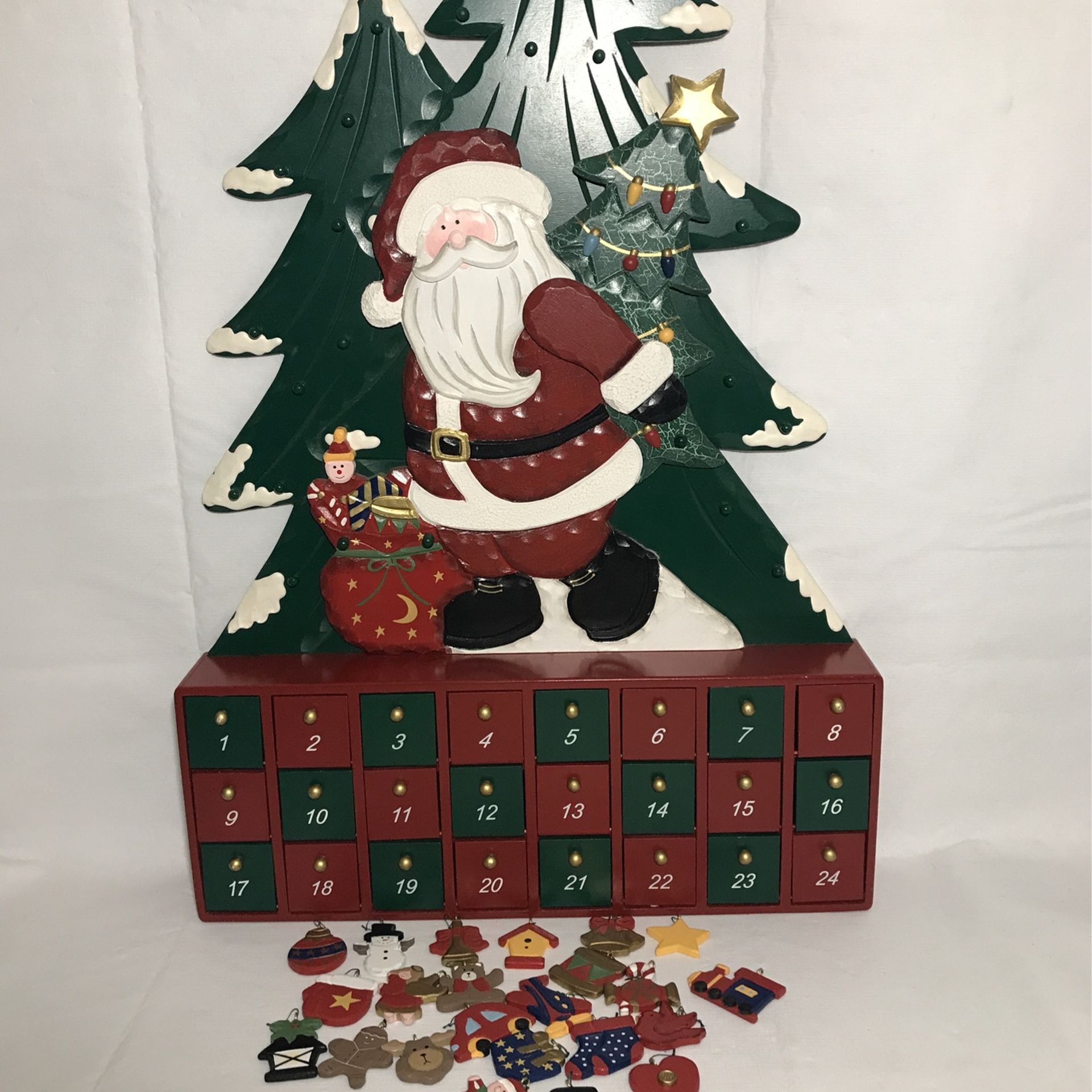 アドベントカレンダー コストコ　木製　サンタと馬 アドベントカレンダー コストコ 木製 サンタと馬 - メルカリ