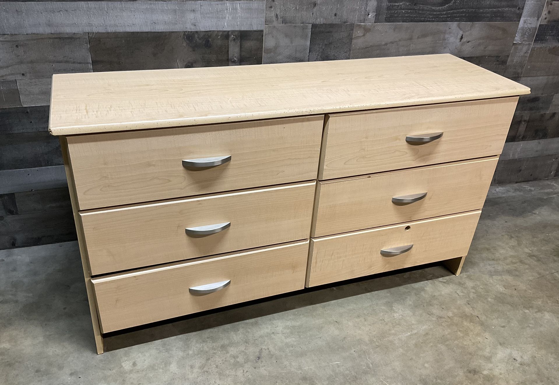 Charming SIX Drawer Bedroom Dresser