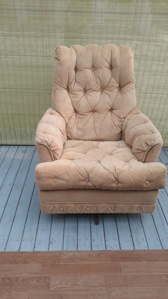Rock And swivel Chair Very Comfortable