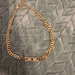 Dior choker