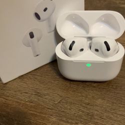 AirPods 4