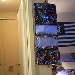 Vera Bradley  Hanging Travel Organizer 