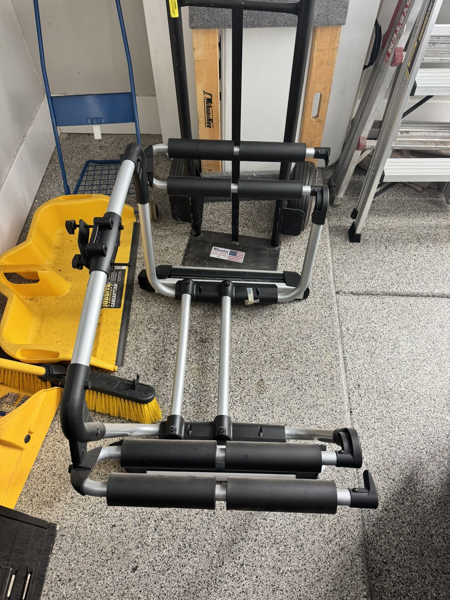 Tesla Ski/Snowboard Carrier