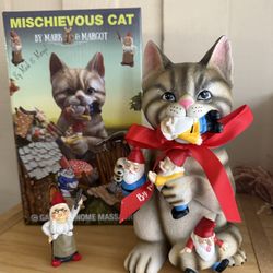 Garden Cat Eating Gnomes Statues 
