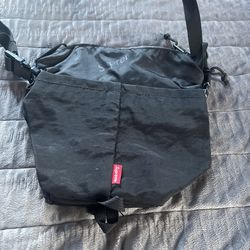 Supreme Pequeño, negro