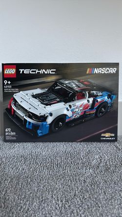 LEGO Technic NASCAR Next Gen Chevrolet Camaro 42153