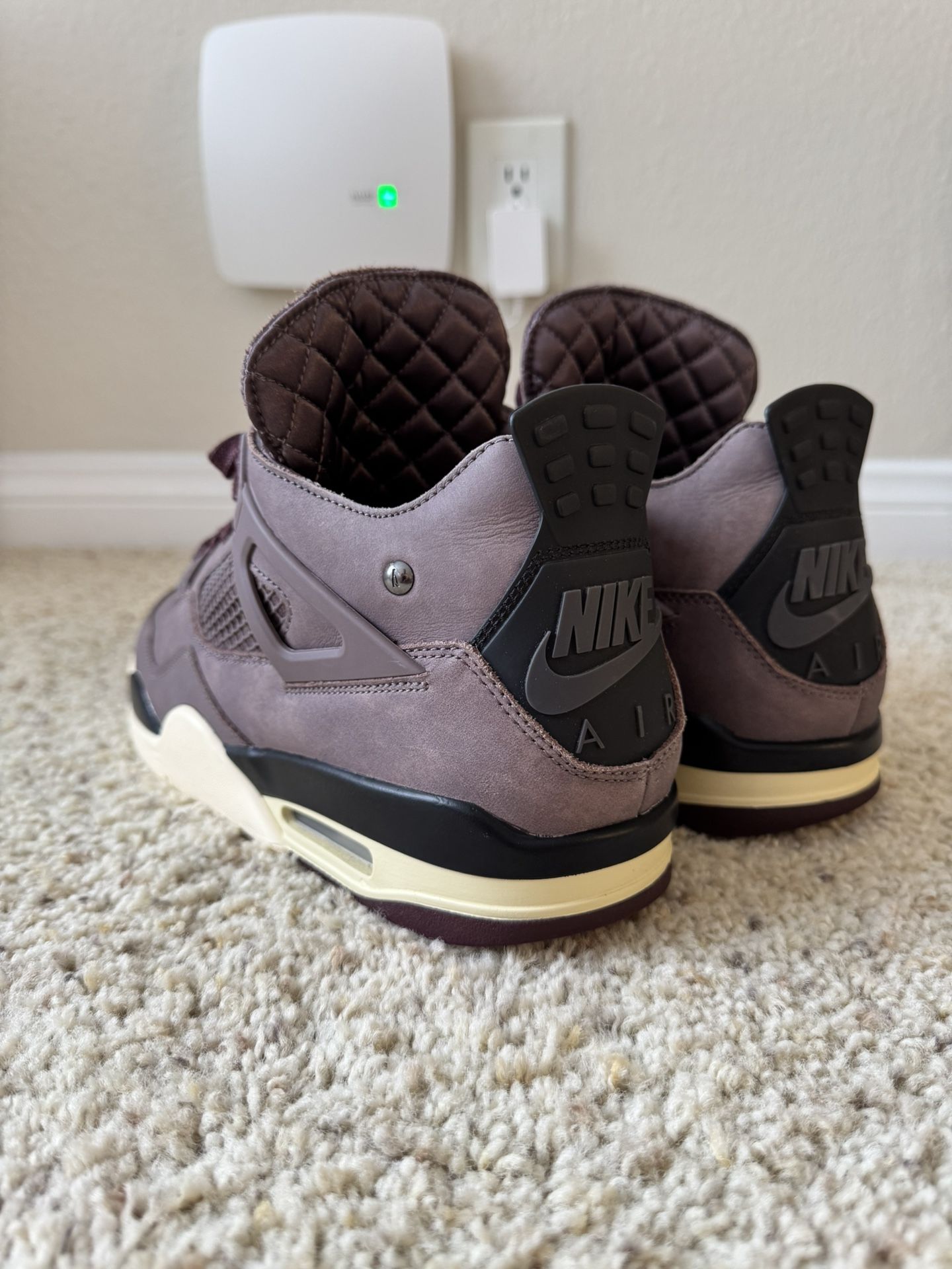 Jordan 4 Retro SP A Ma Maniere “Violet Ore” Size 11.5m