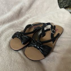 Girls Sandals New $5