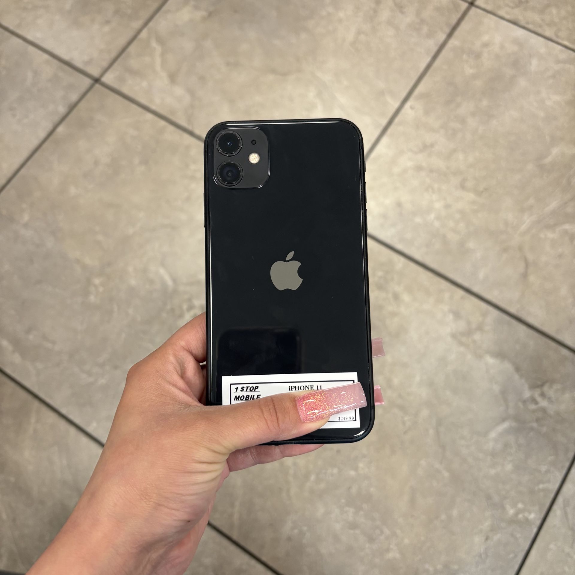 iPHONE 11 UNLOCKED