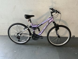BICYCLE MONGOOSE 18 SPEED SIZE 24 BRAND NEW