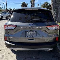 2020 Ford Escape SE 