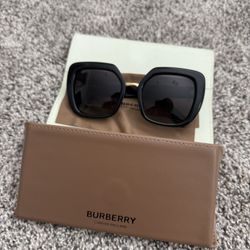 Authentic Burberry sunglasses 
