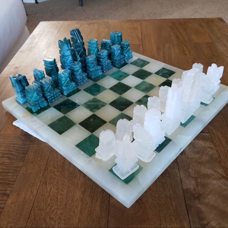 Handmade Chess Set Made Of Natural Onyx
