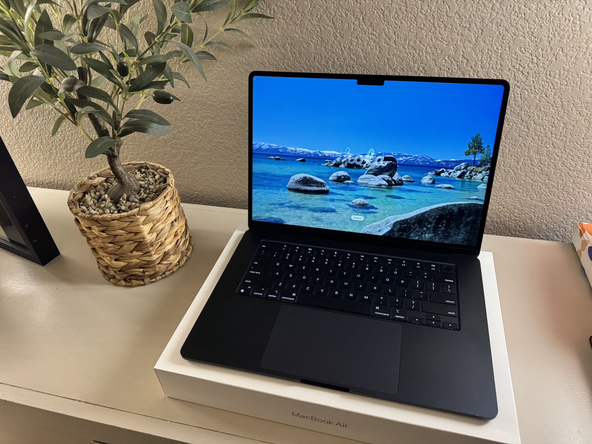 MacBook Air 15” M2 (2023) – 8GB/512GB – Excellent Condition – 98% Battery Health