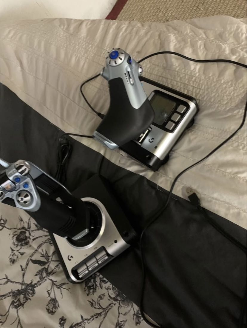 Logitech G X52 Flight Control System