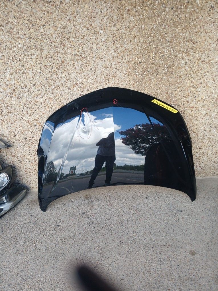2016-19 Chevy Cruze Hood
