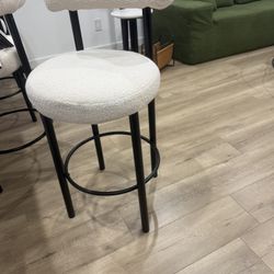 Set Of 4 Bar Stools 