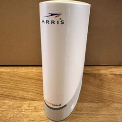 Arris Surfboard S33 - High-Speed DOCSIS 3.1 Modem in Perfect Condition