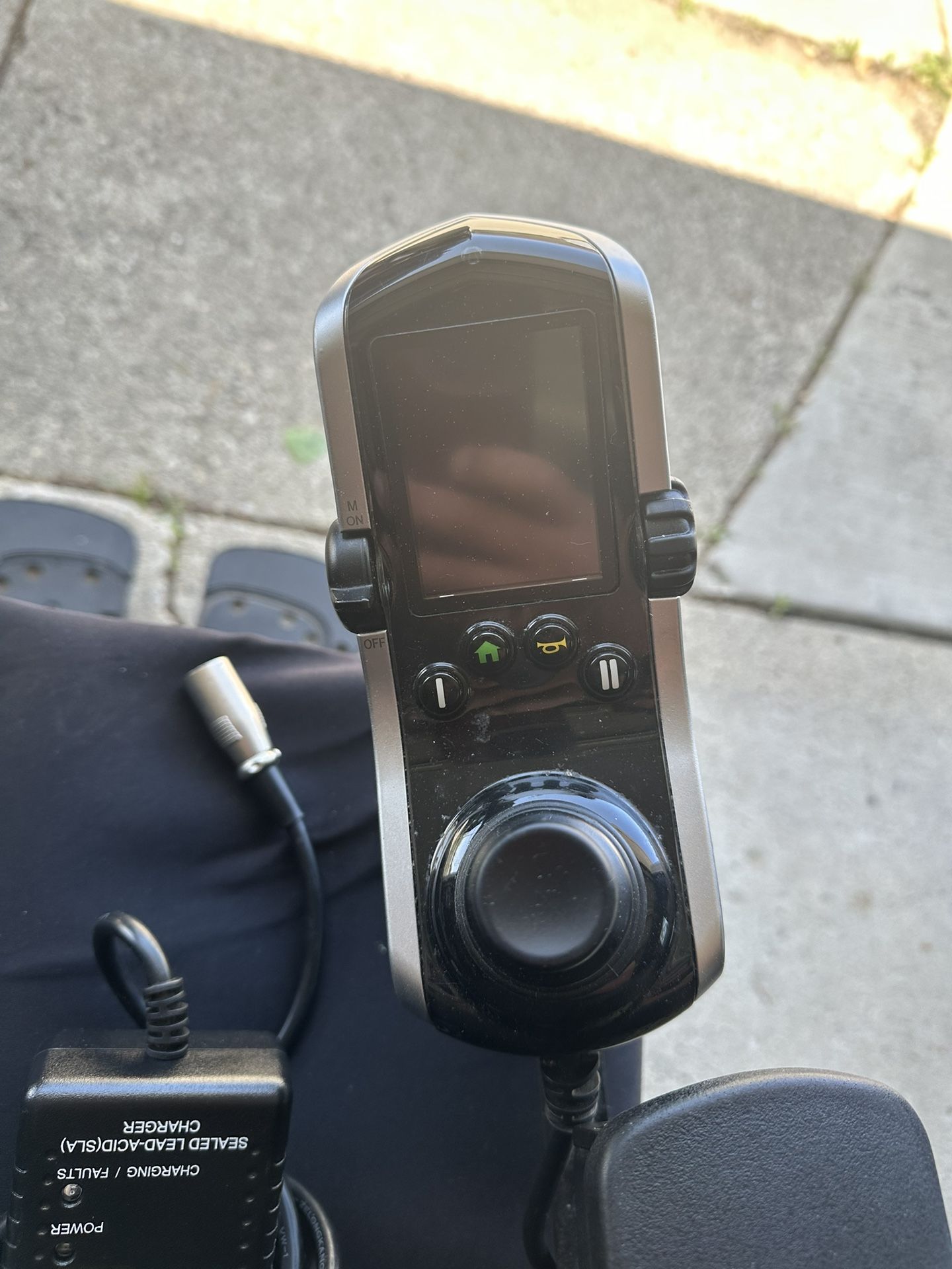 Electric Power wheelchair Quantum Edge 2.0 wheel chair with Seat Lift