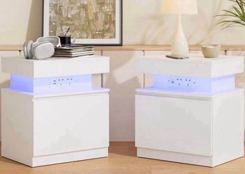 Set of 2 Nightstands
