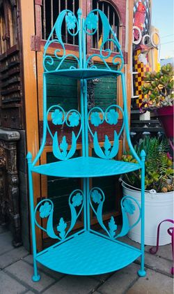 PLANT STAND