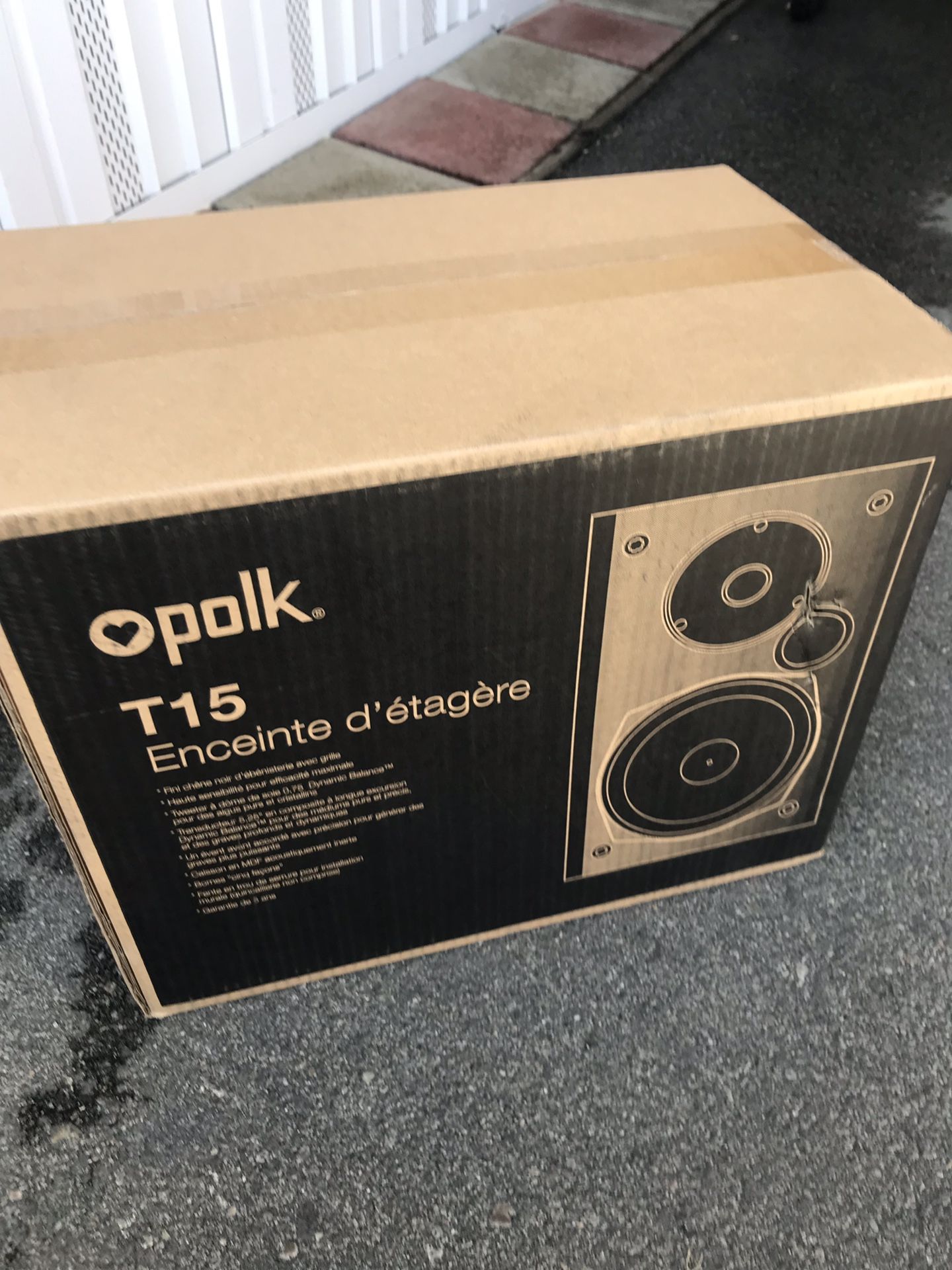 Polk Audio T15 speakers