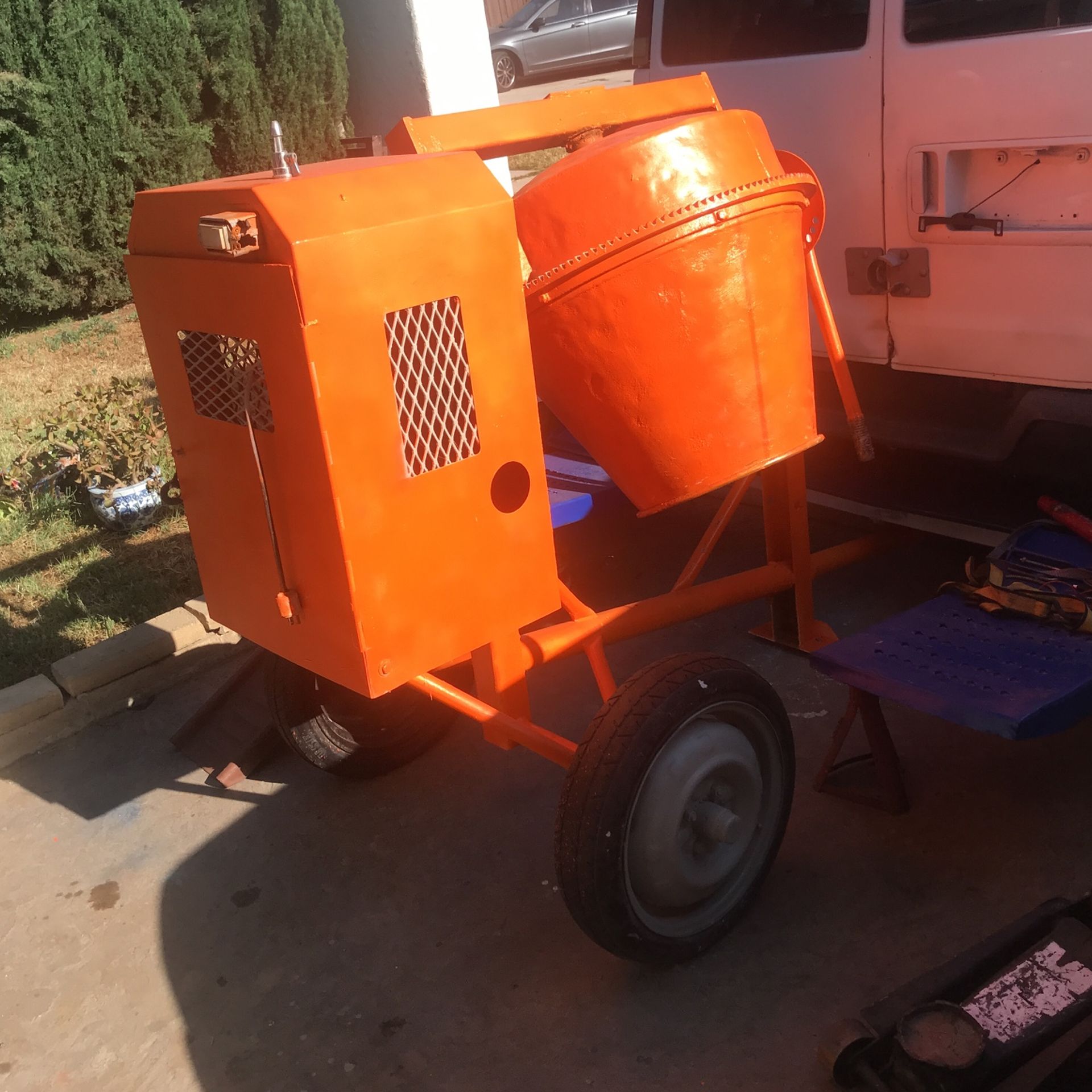 Canoga Cement Mixer