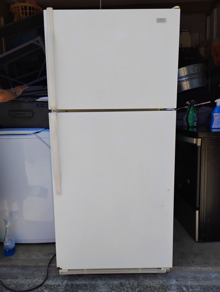 Roper Refrigerator